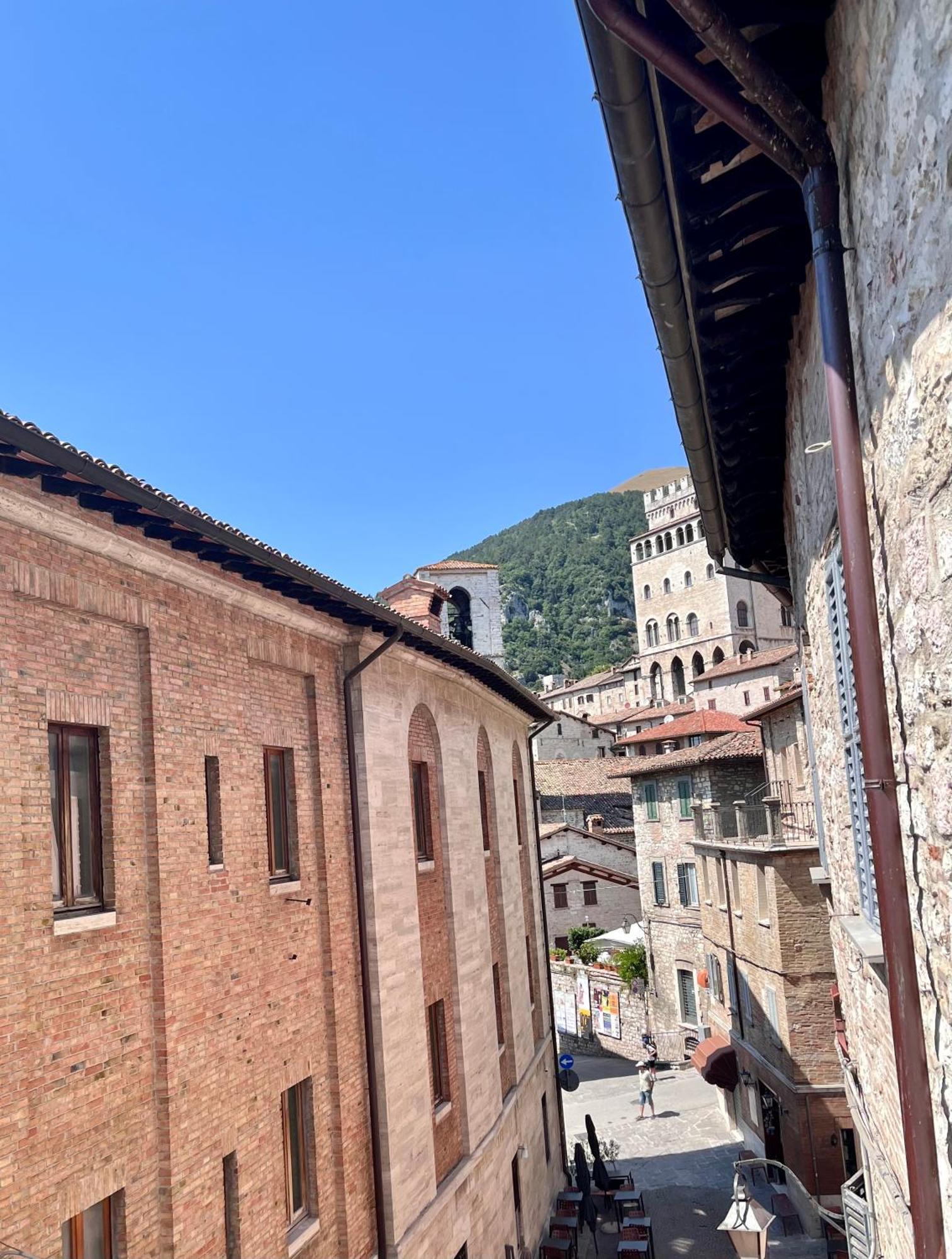 Bed and Breakfast L'Inferno Di Dante Gubbio Exterior foto