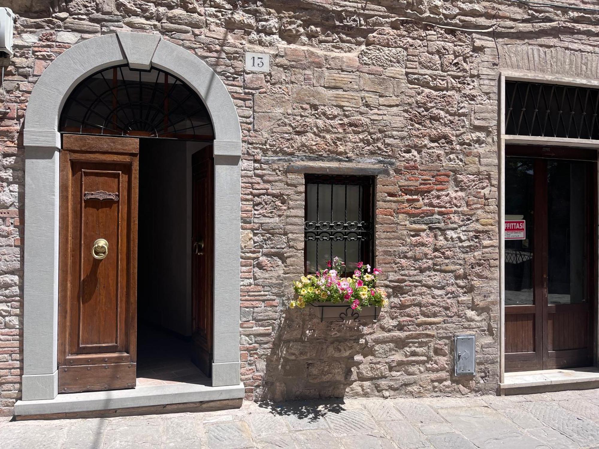 Bed and Breakfast L'Inferno Di Dante Gubbio Exterior foto